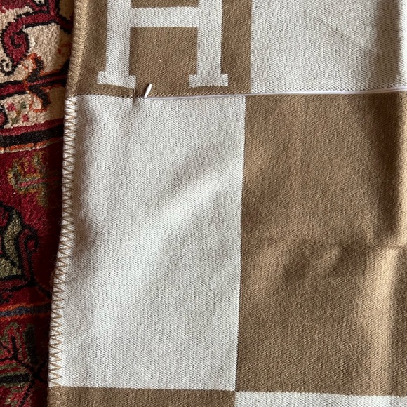 Beautiful Avalon H pillow sham wool and cashmere neutral large new - Picture 5 of 12